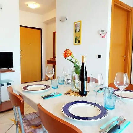 300 Mt Dal Mare Terrazza, Wifi E Parcheggio Lägenhet *